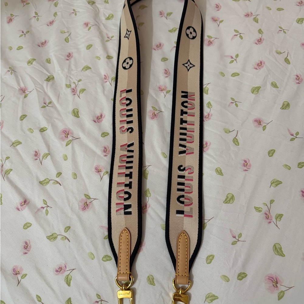 Louis Vuitton Pink and Beige Monogram Jacquard Strap with Gold Hardware - Picture 3 of 7